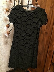 Продам черное платье Warehouse размер S во Владивостоке